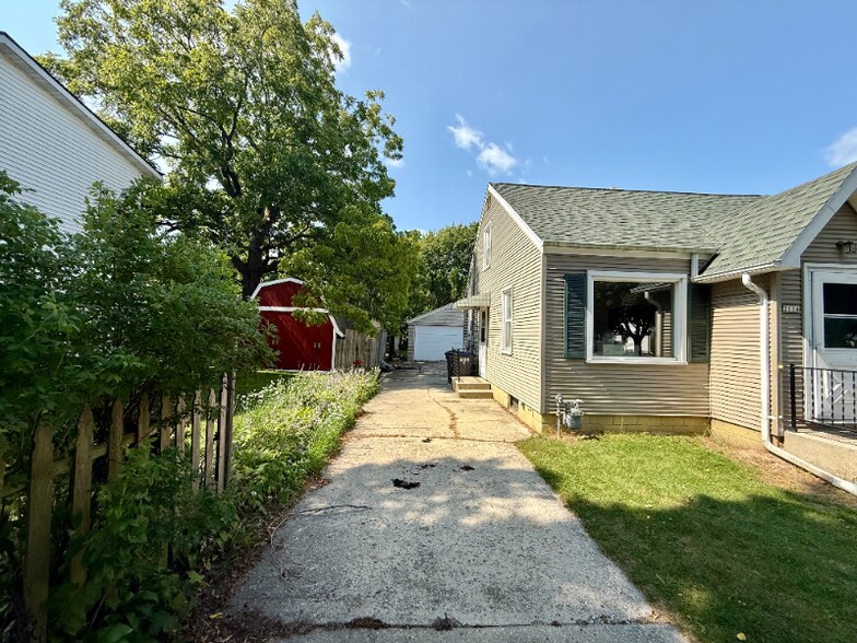 Building Photo - 2114 N 23rd St