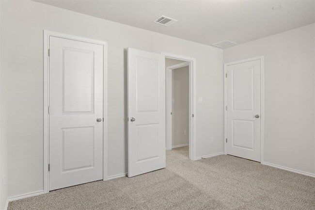 Building Photo - 12811 Village Spun Plz