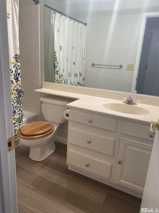 Building Photo - 2875 Idlewild Dr