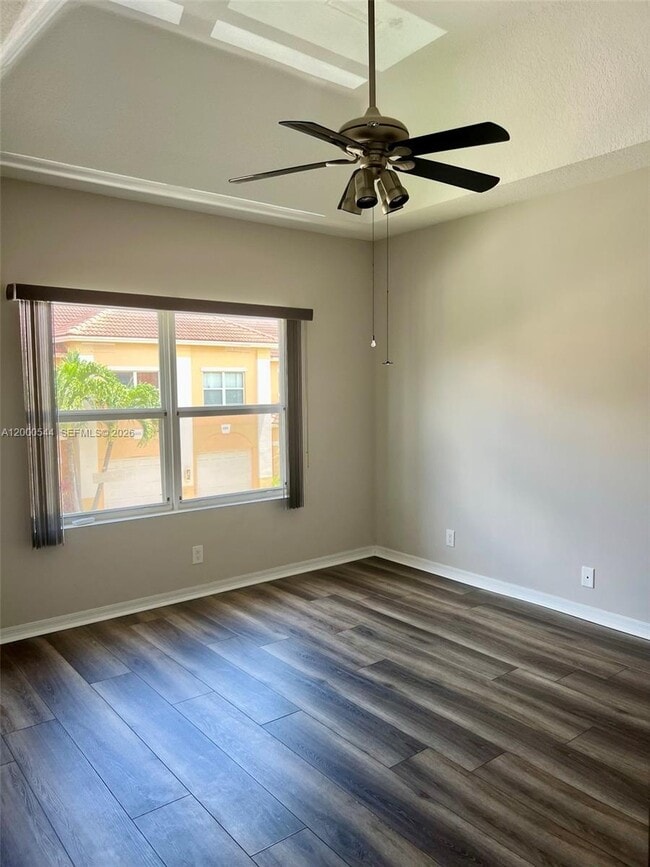 Building Photo - 312 Talia Cir