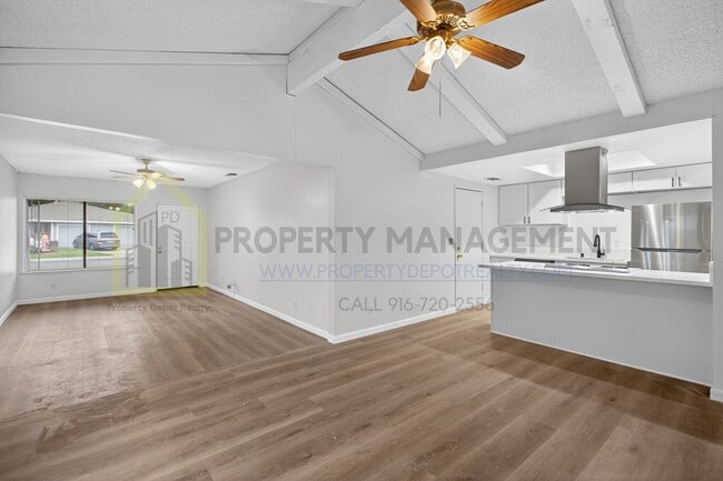 Building Photo - 8973 El Mirador Dr