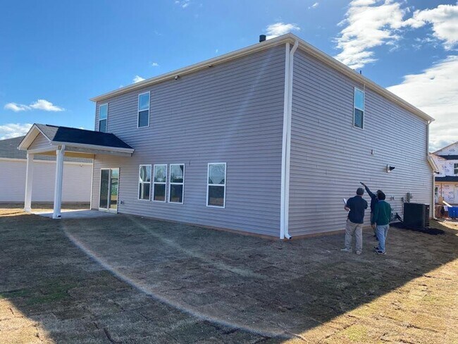 Building Photo - New Construction Home in Simpsonville !! 5 Bedroom and 4 baths in Highland Chase