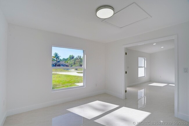 Building Photo - 13875 63rd Rd N