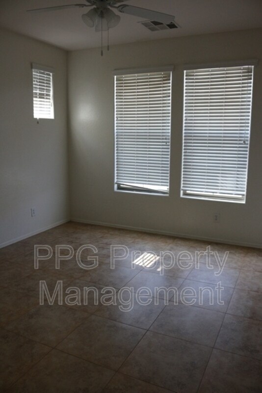 Building Photo - 15366 W Dreyfus St