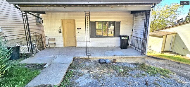 Building Photo - Spacious 5-Bedroom Bellevue Home with Sunroom & Massive Backyard