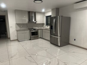 Building Photo - 2Bedroom unit in Lahaina