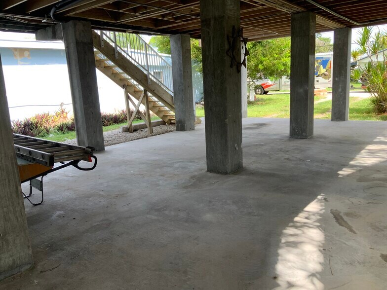 Parking Area - 504 Avenue E