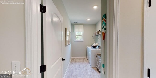 Building Photo - 209 Arwen Dr