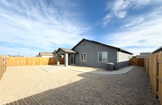Building Photo - 2630 Lusters Wy