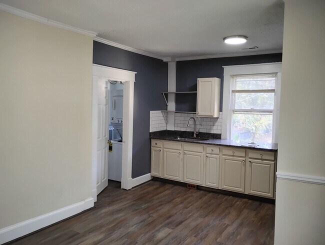 Building Photo - Maryland Ave