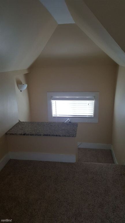 Building Photo - 415 Eldridge Ave