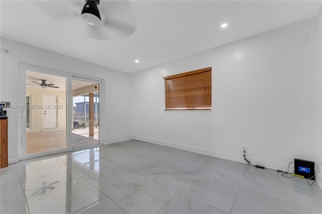 Building Photo - 6924 NW 8th Ct