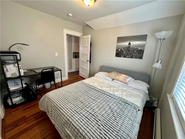 Building Photo - 1003-1003 Narragansett Blvd