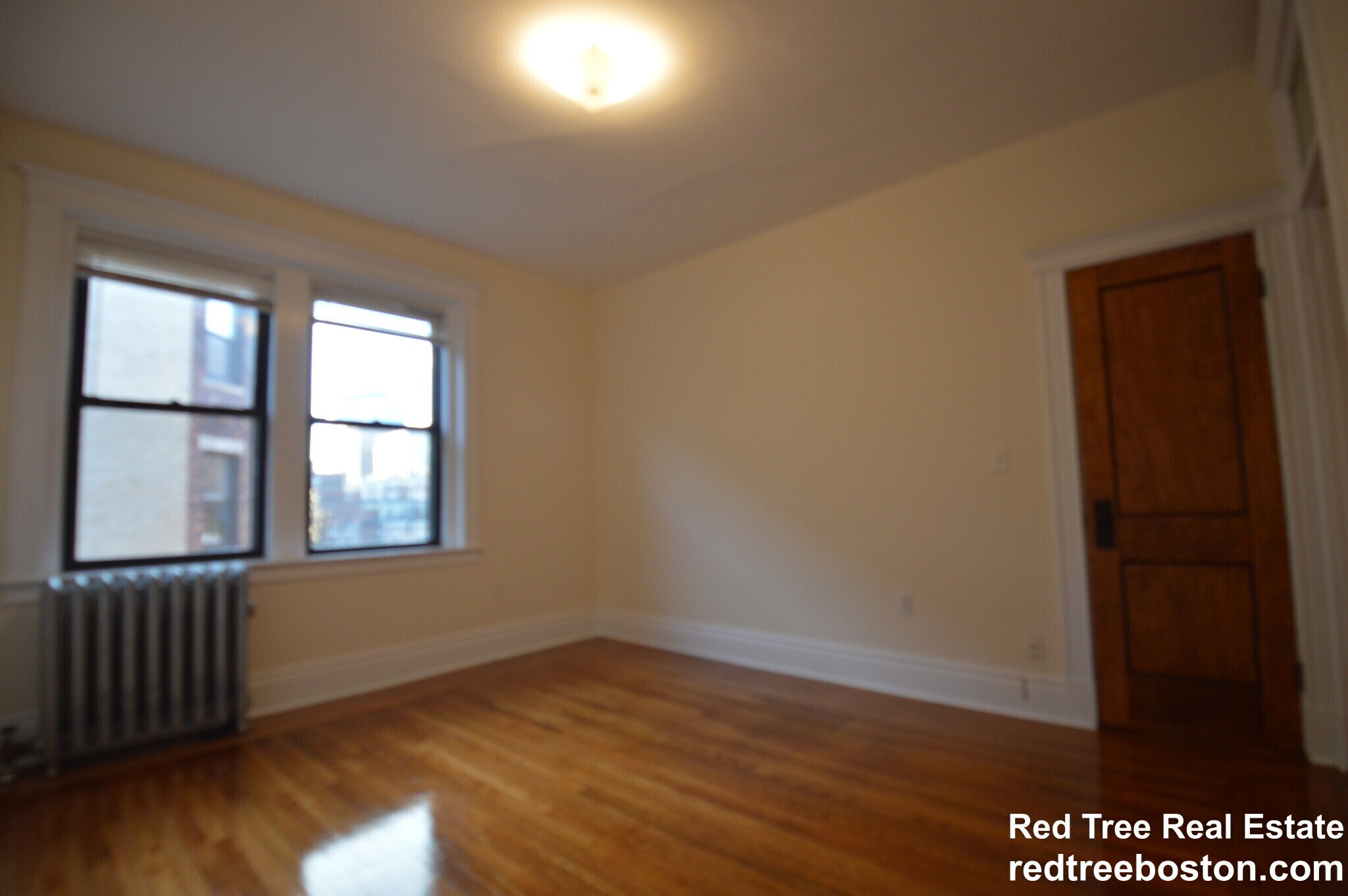 Building Photo - 31 Park Dr