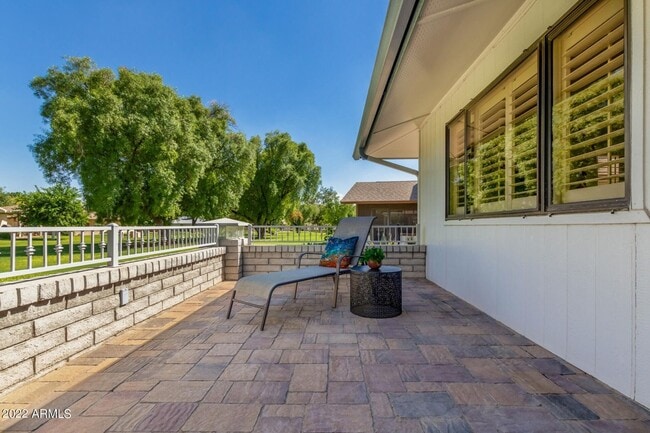 Building Photo - Your Oasis Awaits!