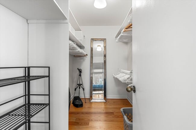 Building Photo - 3936 Holden Dr