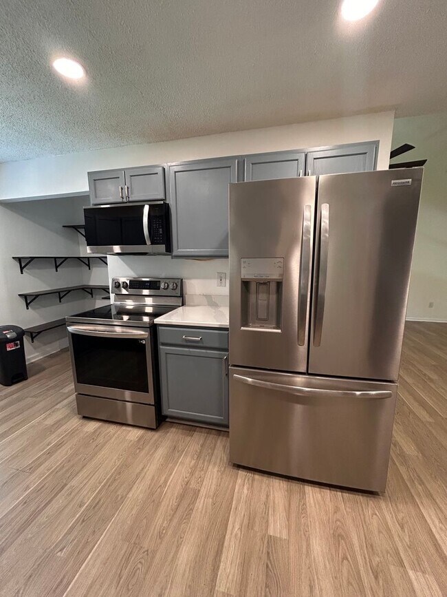 Building Photo - Beautifully Renovated 3BR Home in Summerville