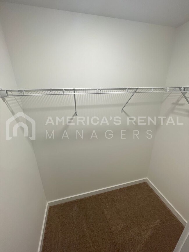 Building Photo - Home for Rent in Oak Grove, AL!!! Availabl...