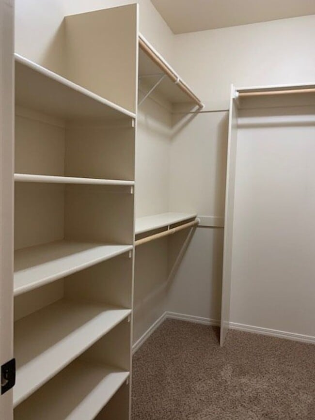 Building Photo - 3 bd. 2 bath Rambler Available November 10!