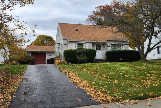 Building Photo - Charming 3-Bedroom Home in Greece CSD with Spacious Backyard