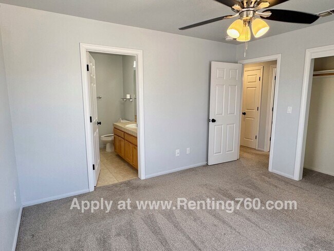Building Photo - Clean and Well Maintained 2 Bed Home Near Military base