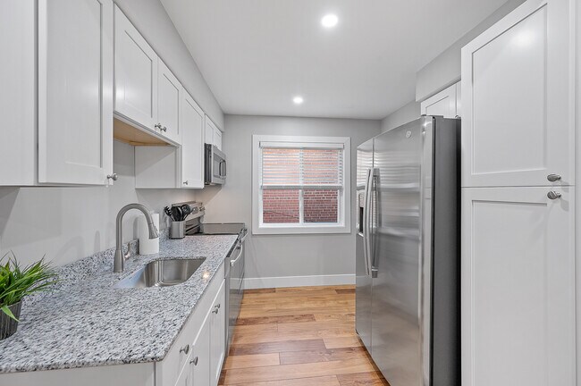 Building Photo - Longford