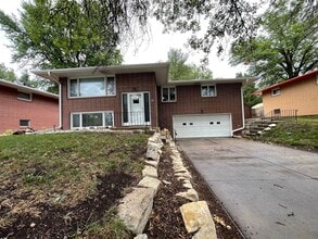 Building Photo - Beautiful 3 bedroom house