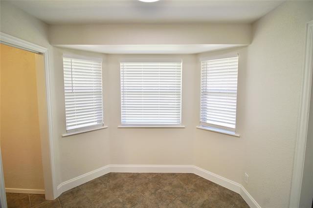 Building Photo - 1309 Cochise Dr