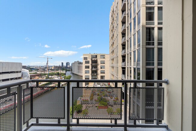 Building Photo - 700 N Larrabee St