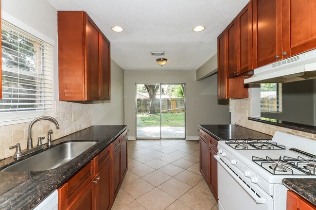 Building Photo - 515 Land Grant Dr