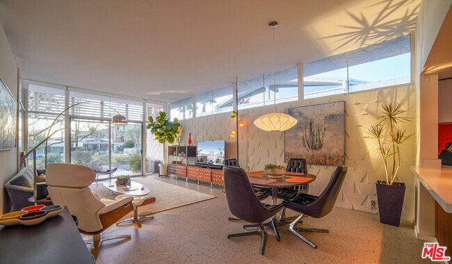 Building Photo - 2324 Skyview Dr
