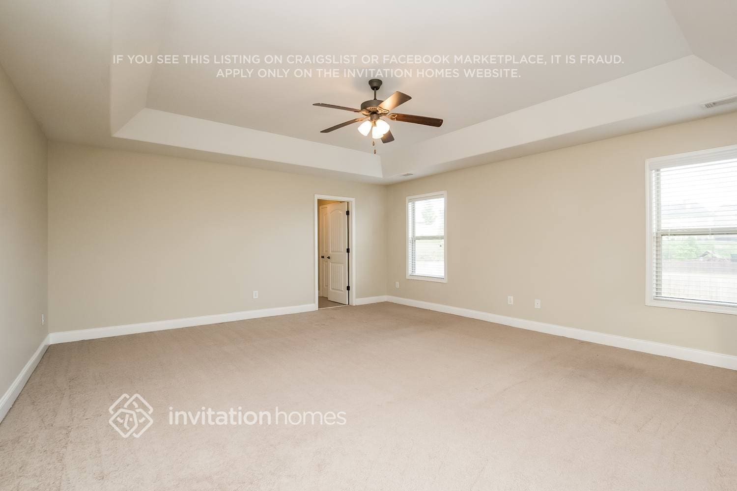 Building Photo - 3827 Lake Haven Way