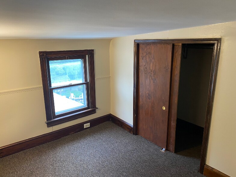 Building Photo - 307 N 5th Ave