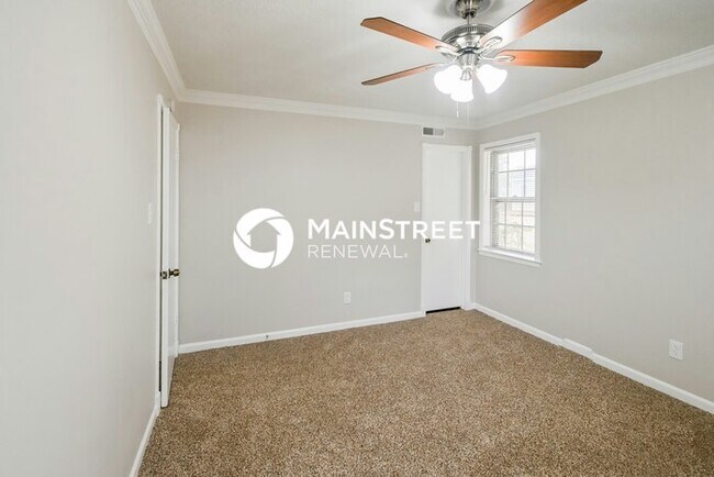 Building Photo - 3 Bedroom Pet-Friendly Home in Bartlett, TN with Main Street Renewal