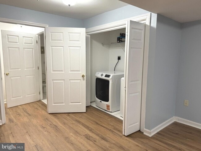 Building Photo - 5327 Abbeywood Ct