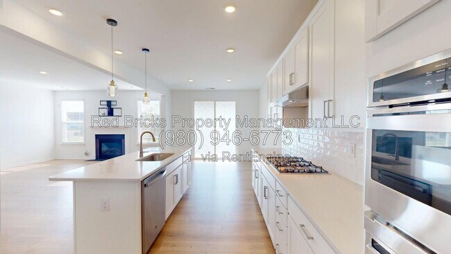 Building Photo - 13248 Chopin Ridge Rd