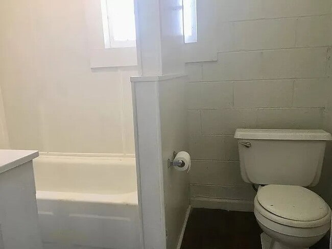 Building Photo - 209 Nicholtown Rd