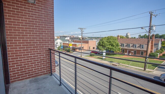 Building Photo - 242 E Water St