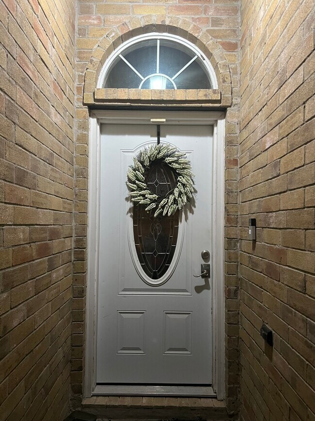 Building Photo - 7204 N 44th Ln