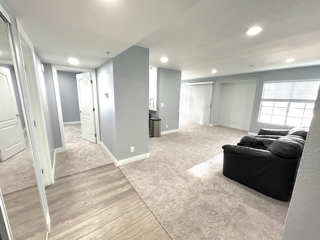 Building Photo - Charming 2-bedroom, 2-bath condominium ready to be called home!