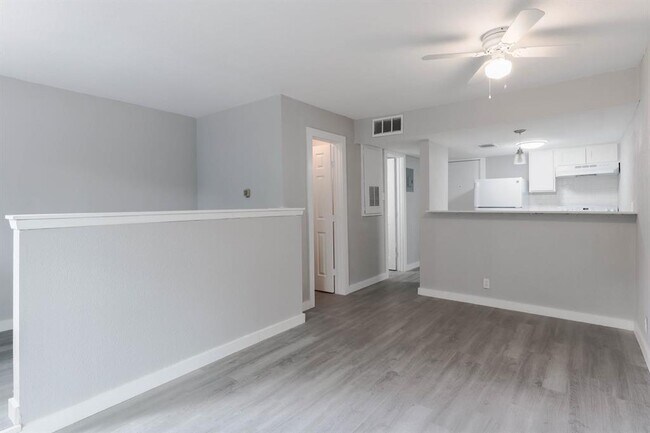 Building Photo - 1600 West Ave