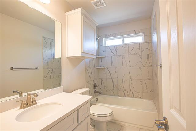 Building Photo - 612 Cattle Chute Ct