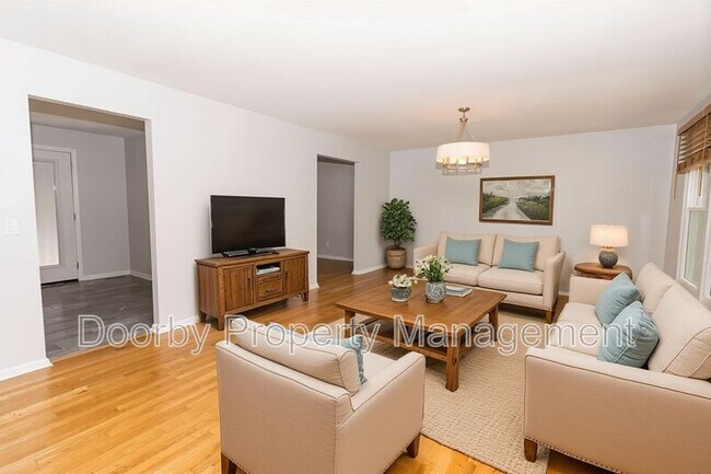 Building Photo - 1313 Timbercrest Ln