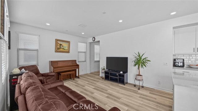 Building Photo - 16282 Meadowhouse Ave