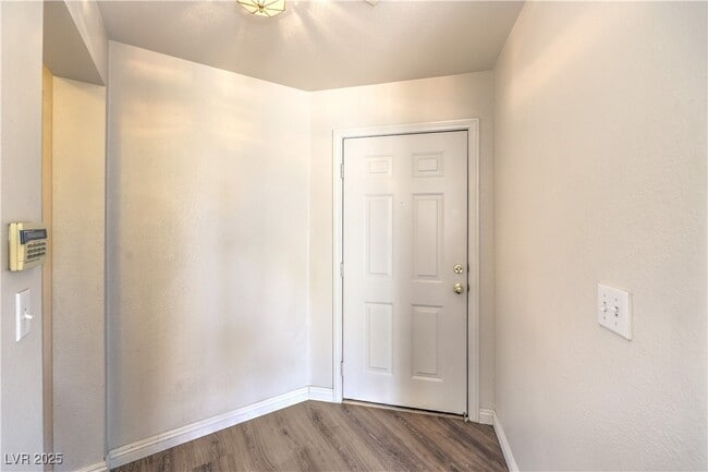 Building Photo - 1452 Rothwell Ct