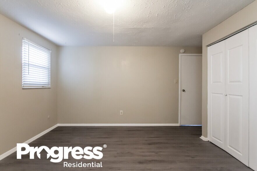 Building Photo - 8931 Squire Ct