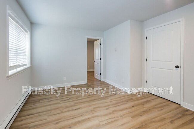 Building Photo - 247 Stribling Ave