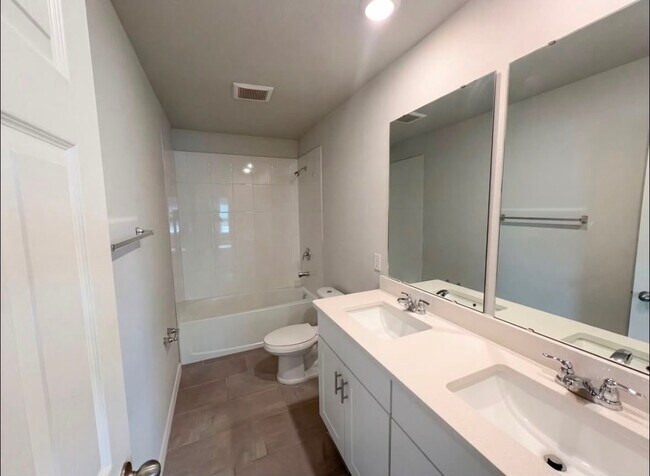 Building Photo - 144 Bellmont Ln