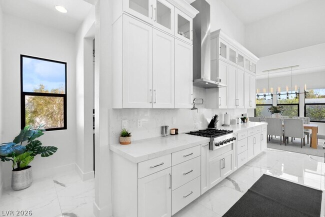 Building Photo - 4315 N Dapple Gray Rd