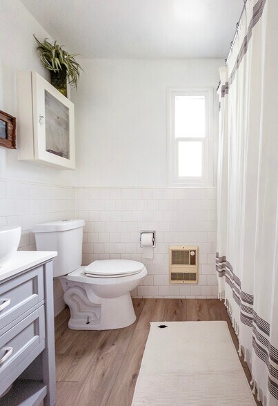 Building Photo - 8540 Ridpath Dr